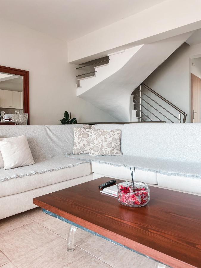 Athina Villa - Premier Sea PalaiónTsiflíkion Exterior foto