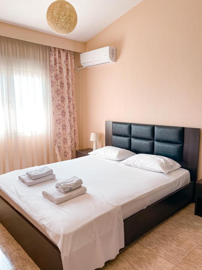 Athina Villa - Premier Sea PalaiónTsiflíkion Exterior foto